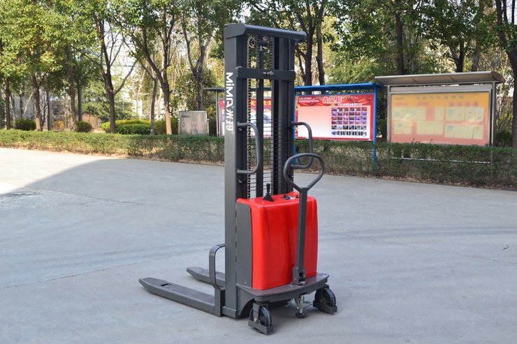 湖南榮洲機(jī)械設(shè)備有限公司,移動式升降平臺價格,湖南升降貨梯,塑料托盤批發(fā),固定式升降平臺,曲臂式升降平臺,汽車尾板,全電動叉車