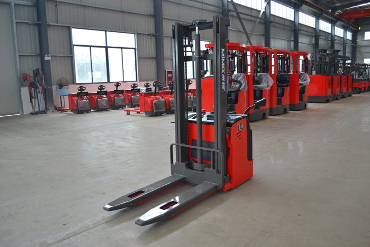 湖南榮洲機(jī)械設(shè)備有限公司,移動式升降平臺價格,湖南升降貨梯,塑料托盤批發(fā),固定式升降平臺,曲臂式升降平臺,汽車尾板,全電動叉車 湖南榮洲機(jī)械設(shè)備有限公司,移動式升降平臺價格,湖南升降貨梯,塑料托盤批發(fā),固定式升降平臺,曲臂式升降平臺,汽車尾板,全電動叉車