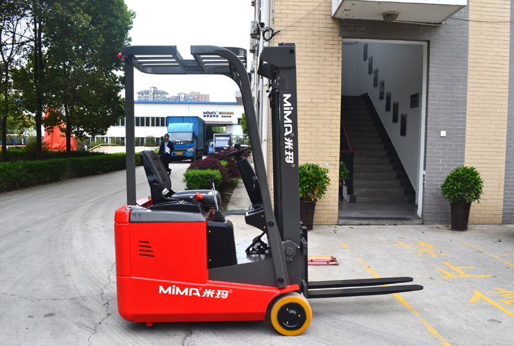 湖南榮洲機(jī)械設(shè)備有限公司,移動式升降平臺價(jià)格,湖南升降貨梯,塑料托盤批發(fā),固定式升降平臺,曲臂式升降平臺,汽車尾板,全電動叉車 湖南榮洲機(jī)械設(shè)備有限公司,移動式升降平臺價(jià)格,湖南升降貨梯,塑料托盤批發(fā),固定式升降平臺,曲臂式升降平臺,汽車尾板,全電動叉車