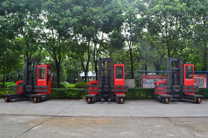 湖南榮洲機(jī)械設(shè)備有限公司,移動式升降平臺價格,湖南升降貨梯,塑料托盤批發(fā),固定式升降平臺,曲臂式升降平臺,汽車尾板,全電動叉車 湖南榮洲機(jī)械設(shè)備有限公司,移動式升降平臺價格,湖南升降貨梯,塑料托盤批發(fā),固定式升降平臺,曲臂式升降平臺,汽車尾板,全電動叉車