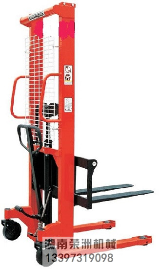 鍛打貨叉裝卸叉車(chē) 鍛打貨叉裝卸叉車(chē)